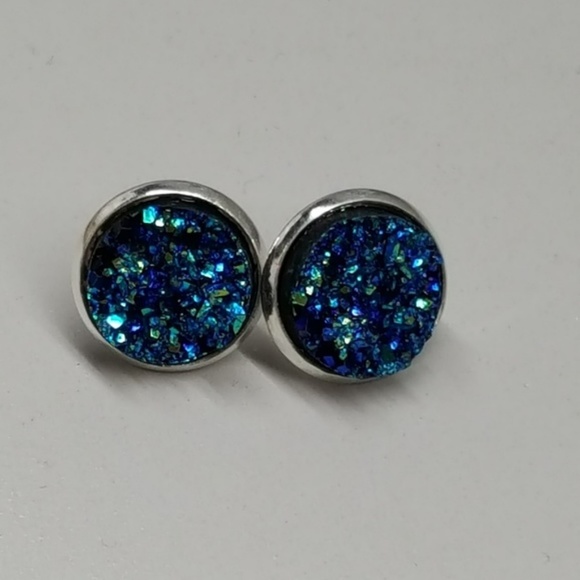 BRAND NEW 💖  Deep aquamarine druzy studs - Picture 2 of 5